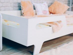 Кровать детская Бэби белая в Ялуторовске - yalutorovsk.magazinmebel.ru | фото - изображение 2